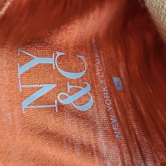 NY&CO T-shirt NWOT - Picture 4 of 4